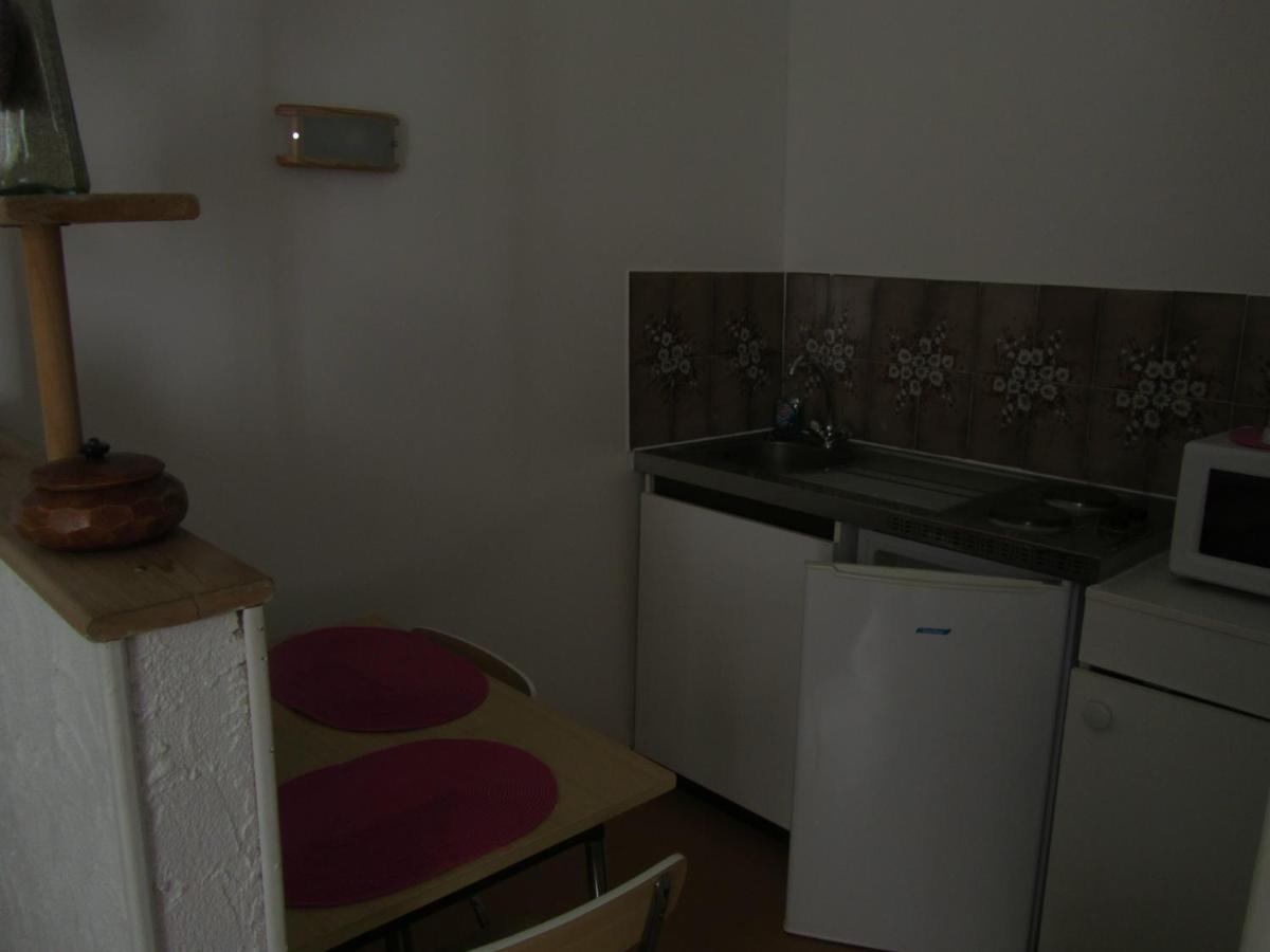 Ferienwohnung Chez Tania Vallon-Pont-dʼArc Exterior foto