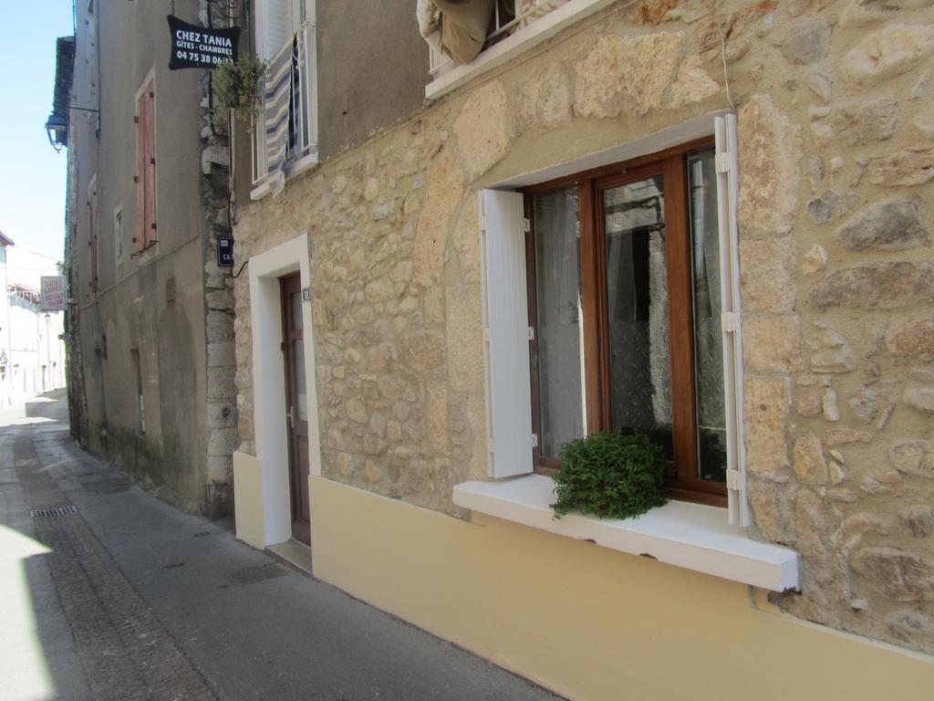Ferienwohnung Chez Tania Vallon-Pont-dʼArc Exterior foto